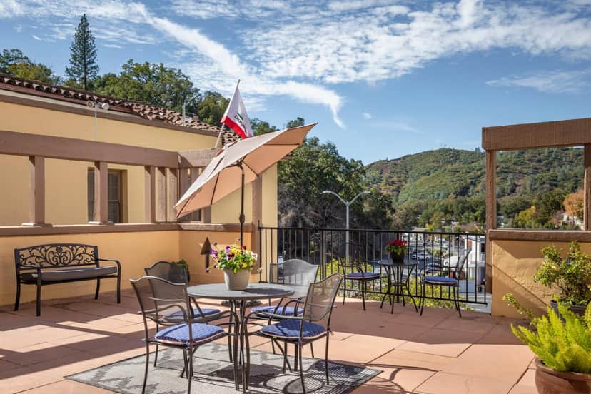 Historic Sonora Inn