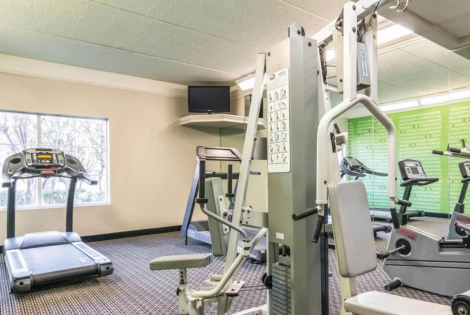 La Quinta Inn & Suites by Wyndham Orlando Airport