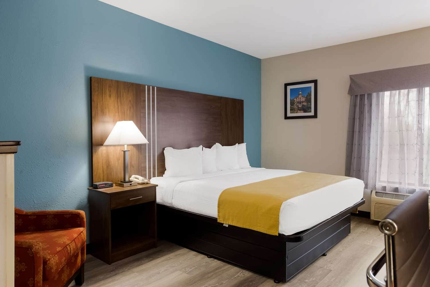 Best Western Crossroads Inn