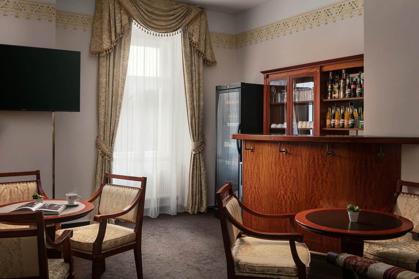 Amigo City Centre Hotel