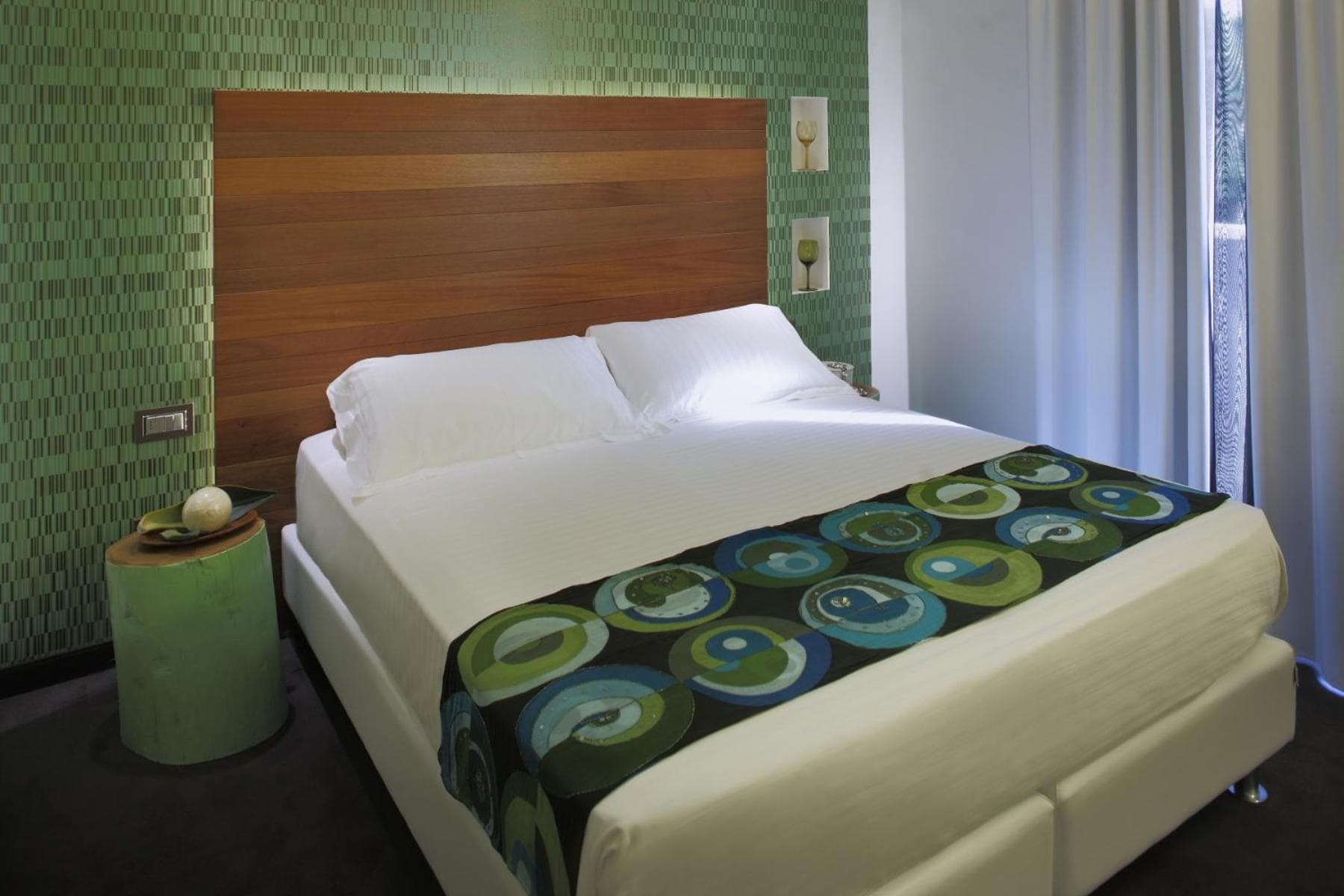 Q HOTEL