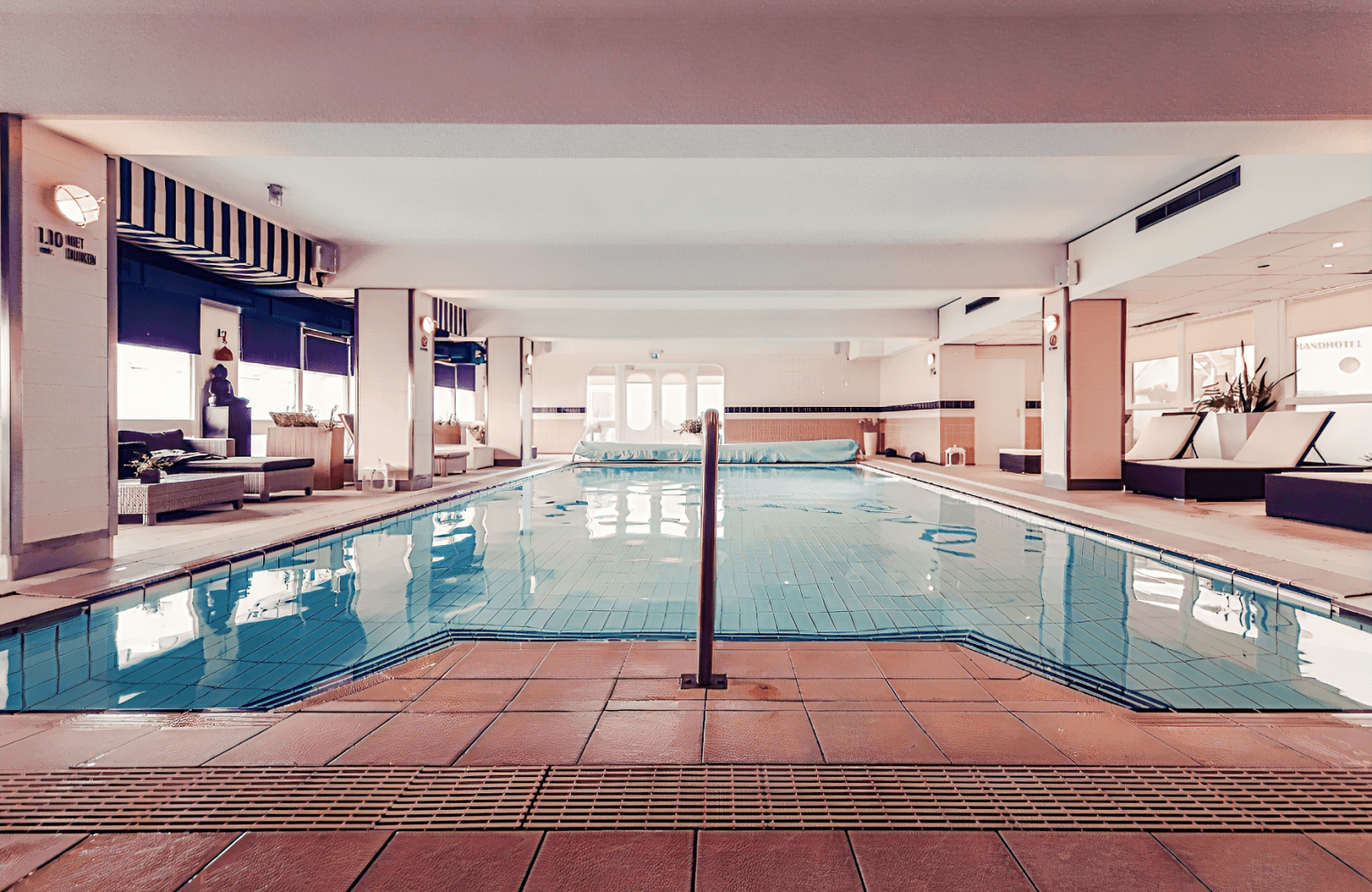 Carlton Beach Hotel