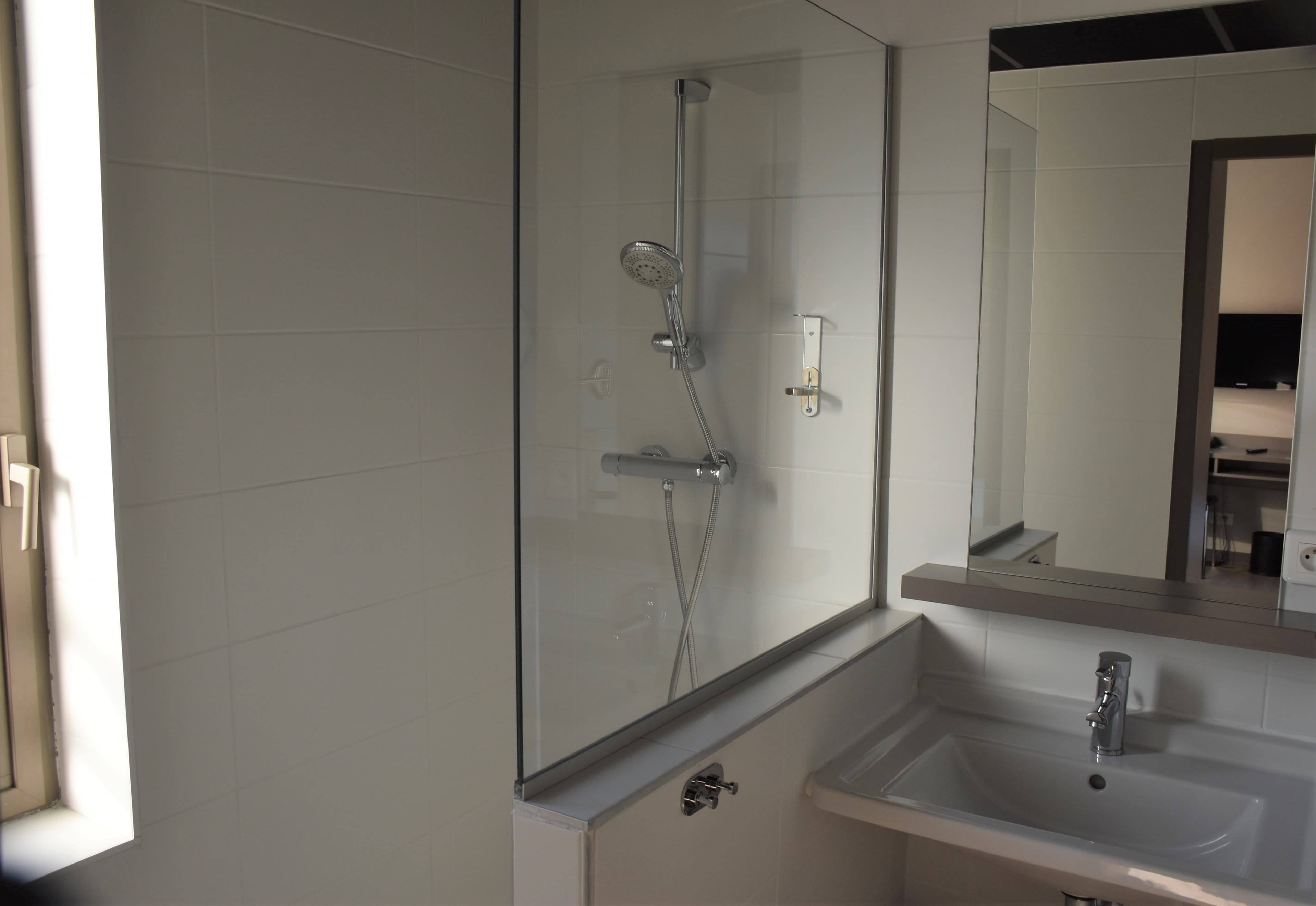 Adonis Lyon Dock Ouest