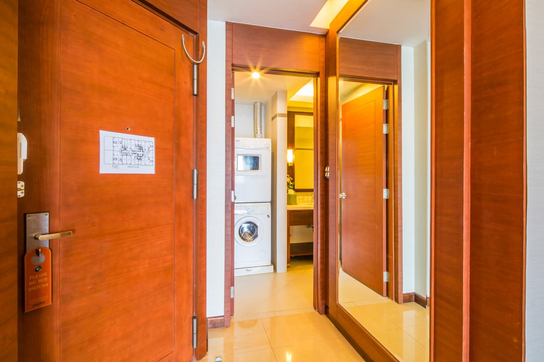 Column Bangkok Hotel