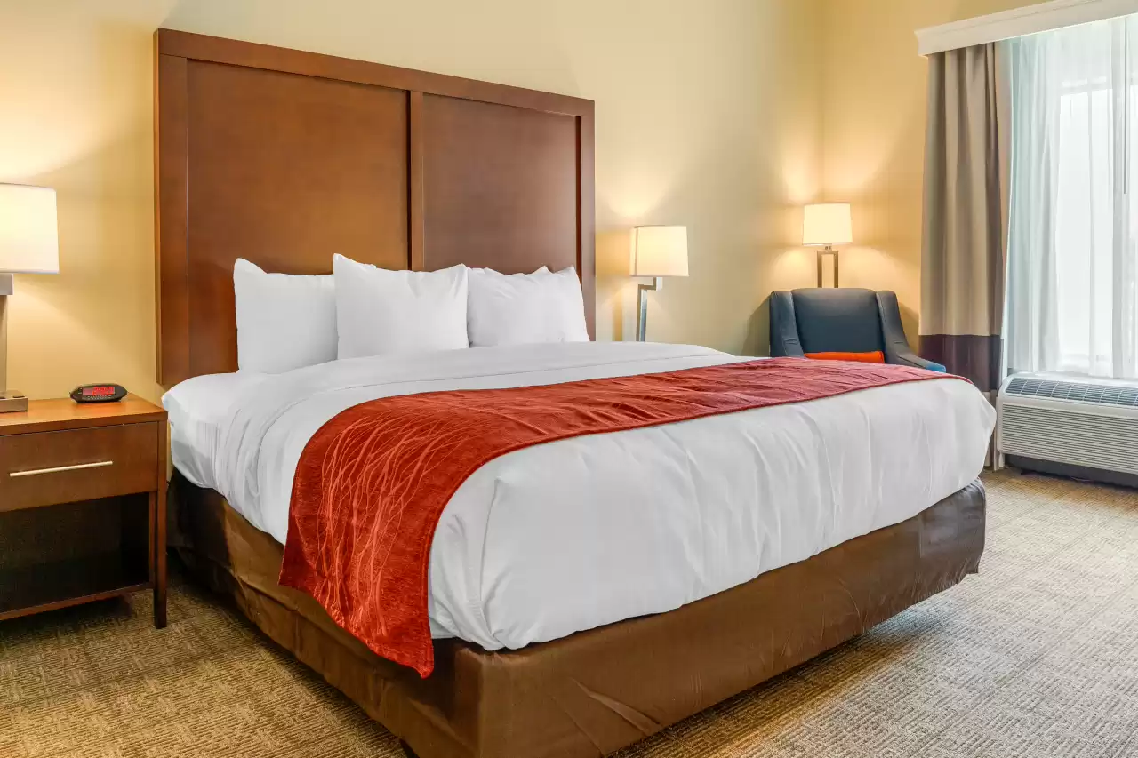 Comfort Inn & Suites