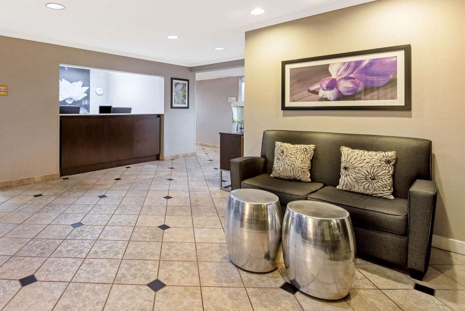 La Quinta by Wyndham Harrisburg Airport Hershey