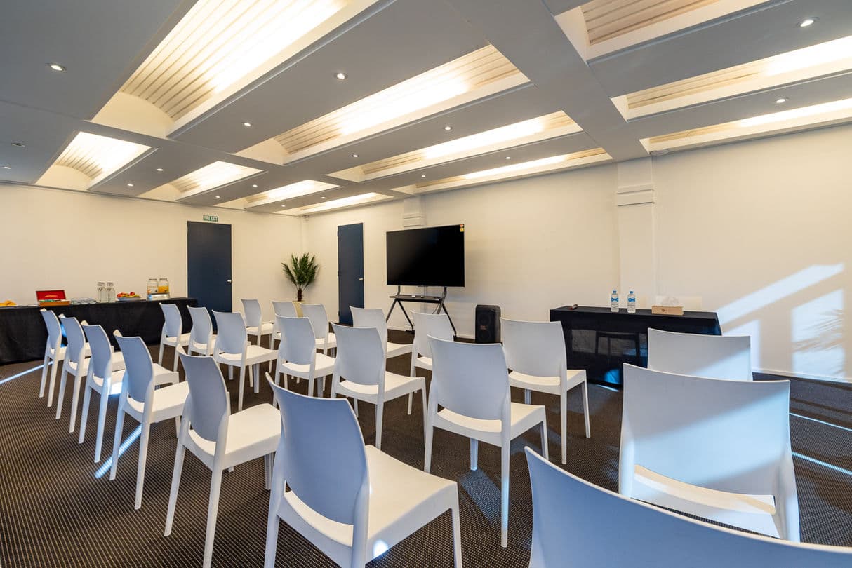 Grand Riccarton Hotel