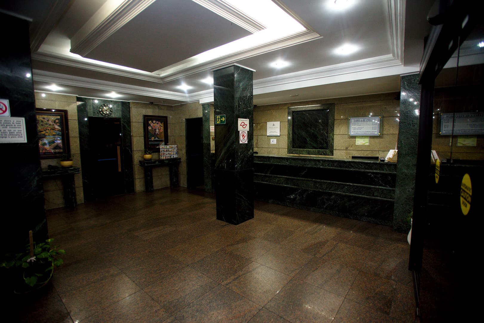Hotel Columbia