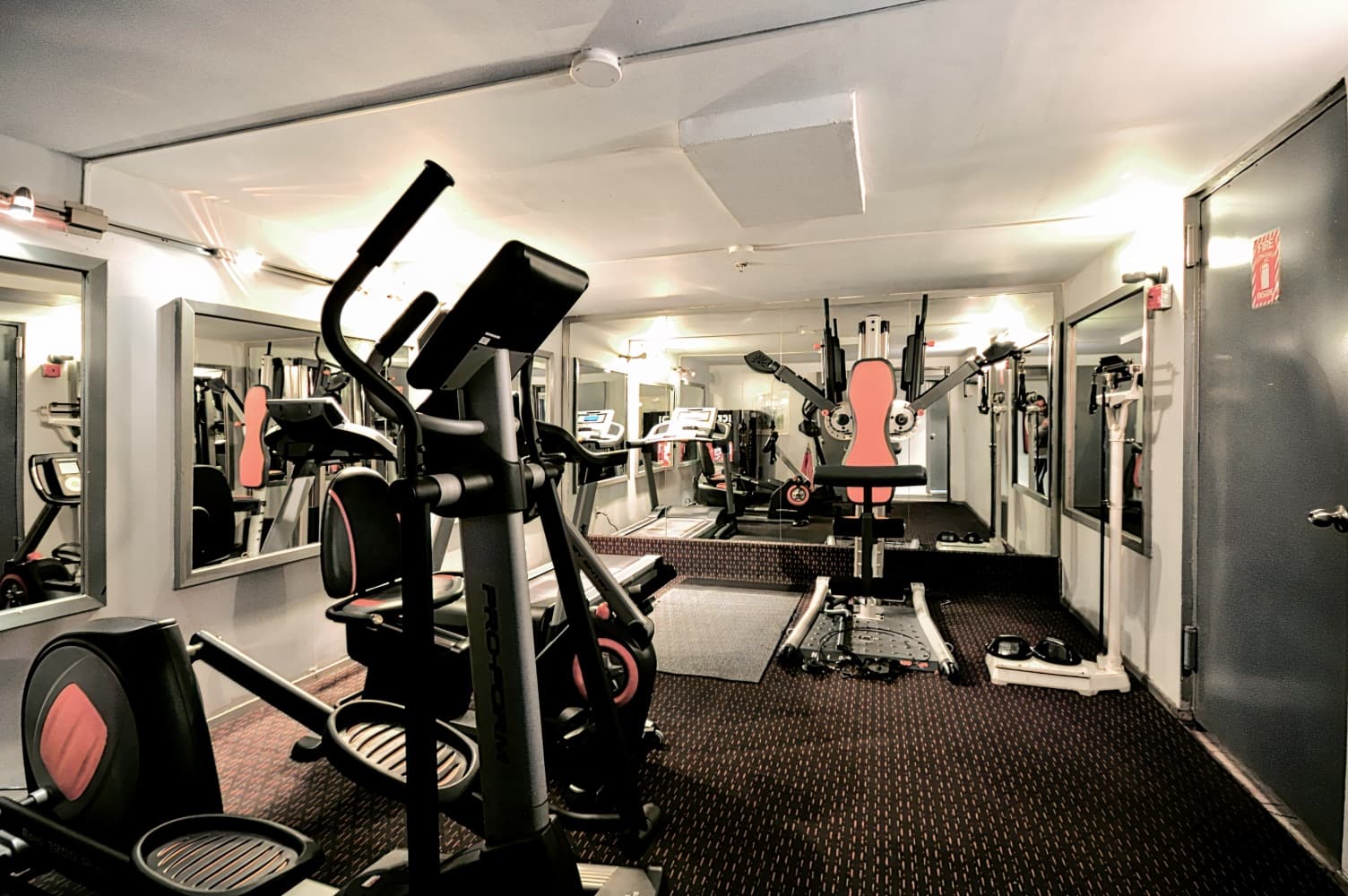 Off soho Suites Hotel