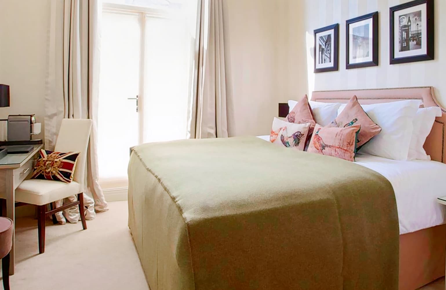 Hotel Xenia Autograph Collection