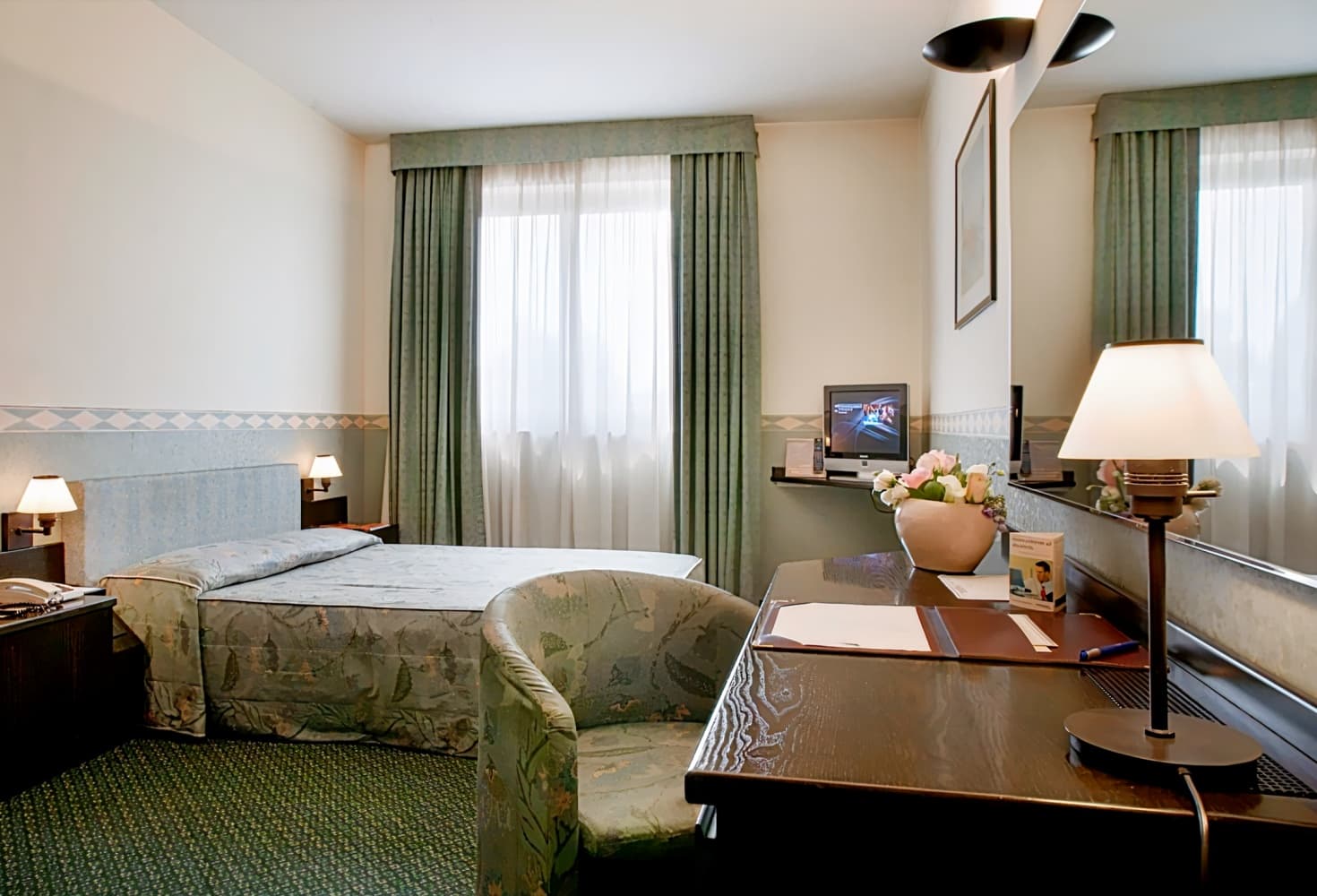 Pacific Hotel Airport