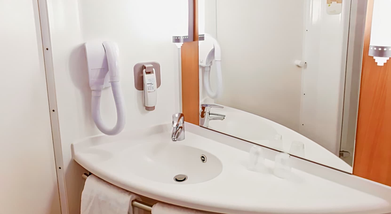 Hôtel ibis Lyon Est Chaponnay