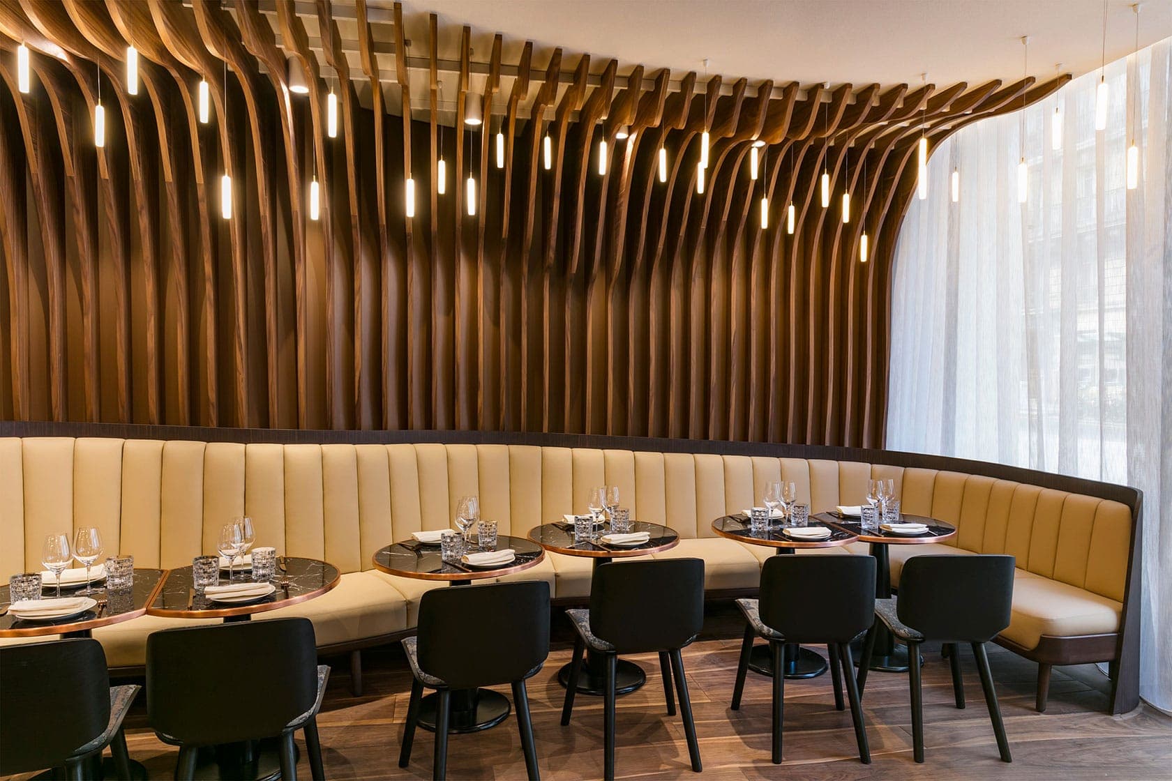 Déjeuner à l'hôtel Paris