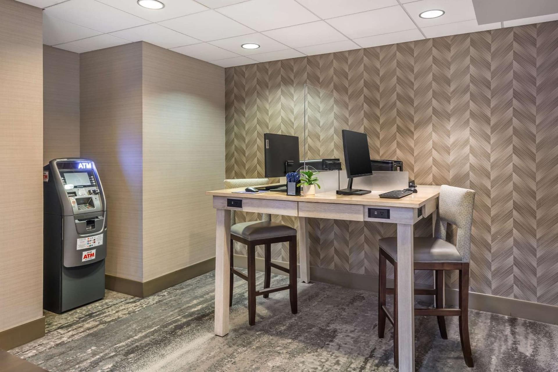 Comfort Inn & Suites Logan International Airport