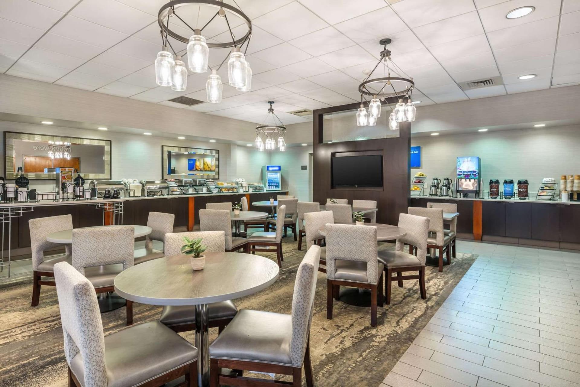 Comfort Inn & Suites Logan International Airport
