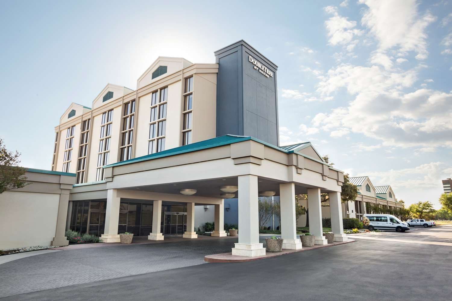 DoubleTree by Hilton Hotel Dallas - DFW Airport North