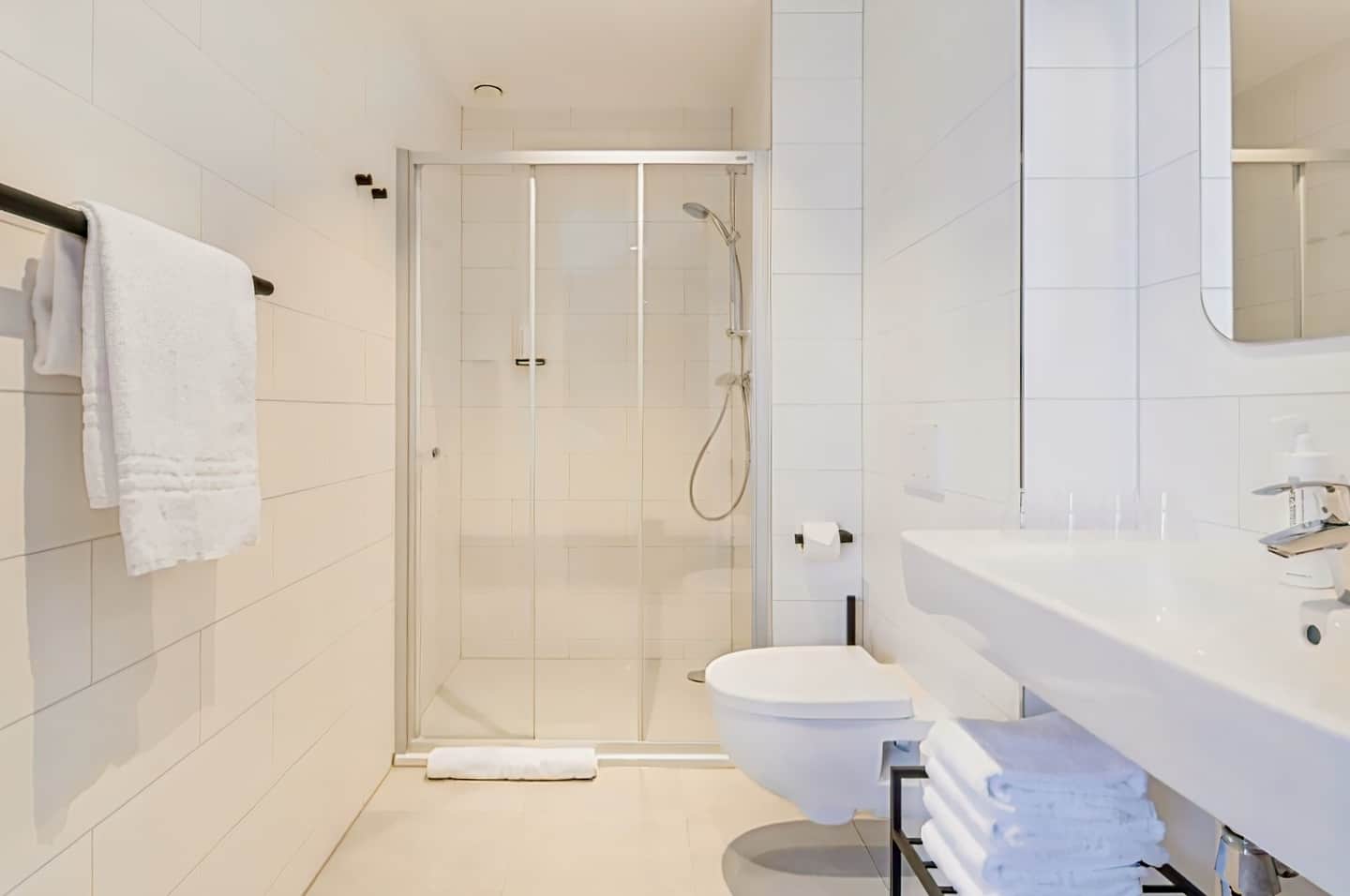 Corendon Amsterdam Schiphol Airport, a Tribute Portfolio Hotel