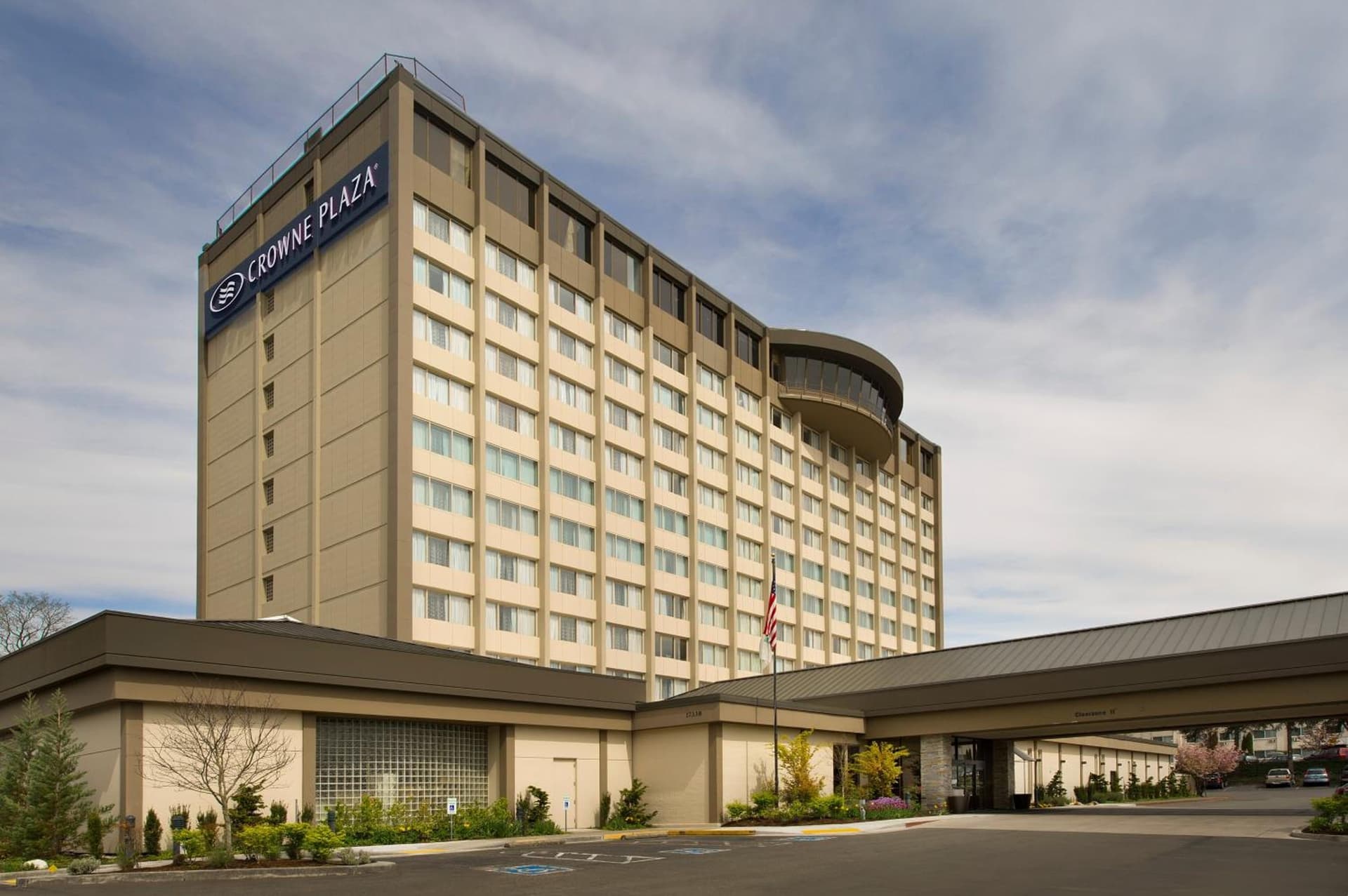 Skybridge Seattle Airport Hotel