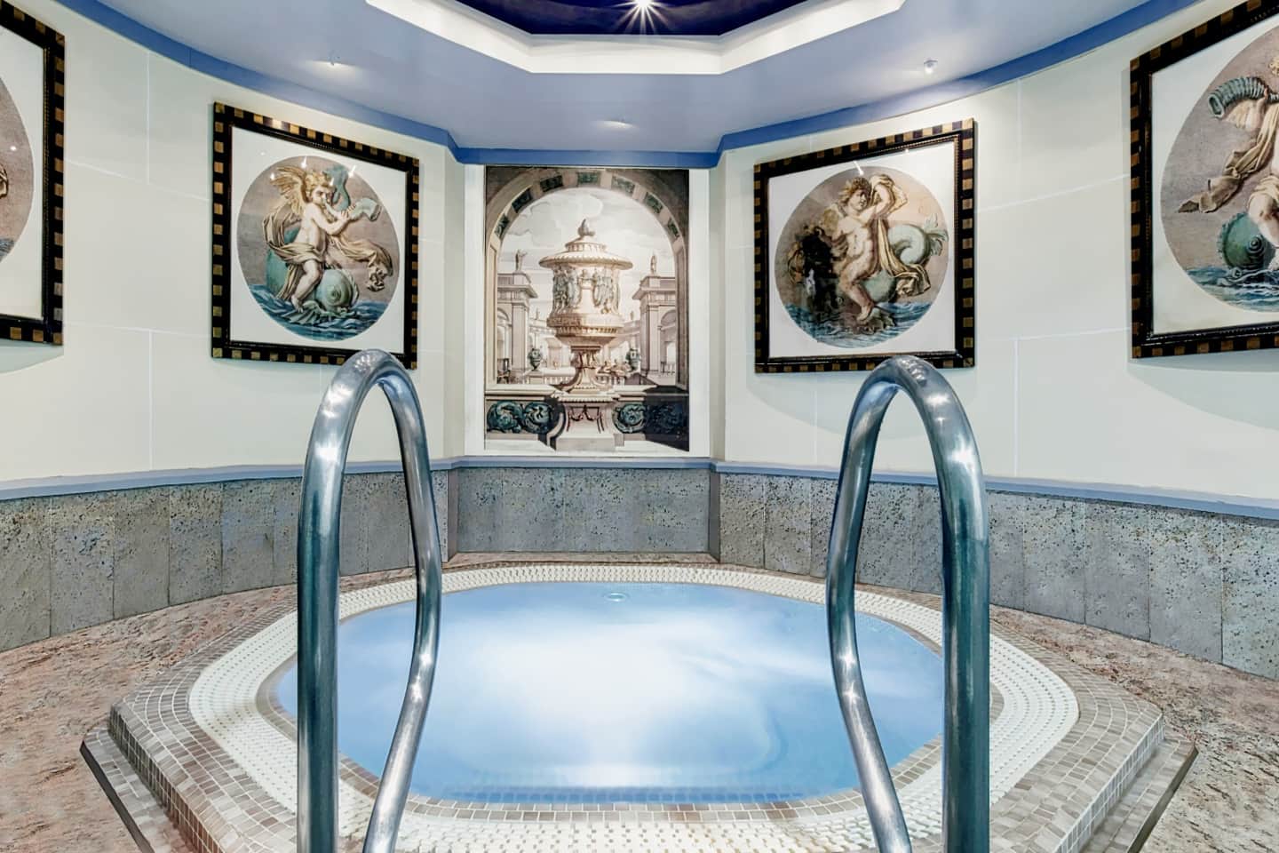 Leonardo Royal Hotel London City