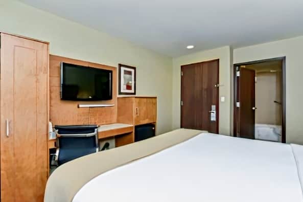 Holiday Inn Express Midtown West