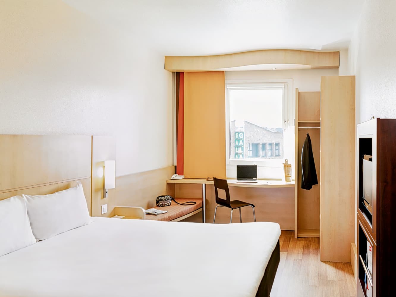 ibis Oviedo