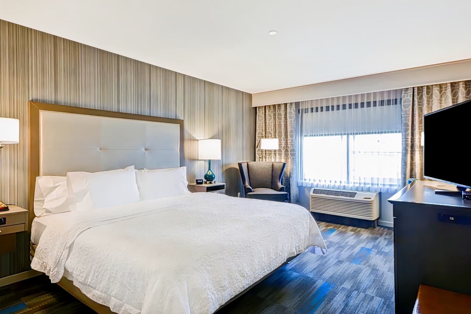 Hampton Inn & Suites Los Angeles Burbank Airport