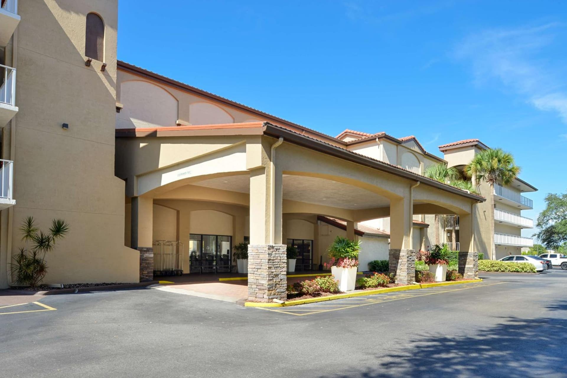 Mai Hana Hotel