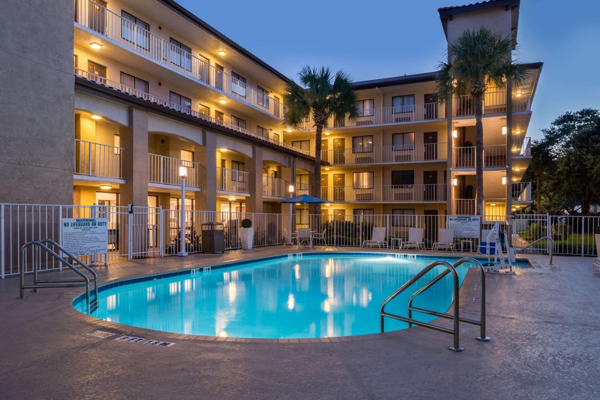 Mai Hana Hotel