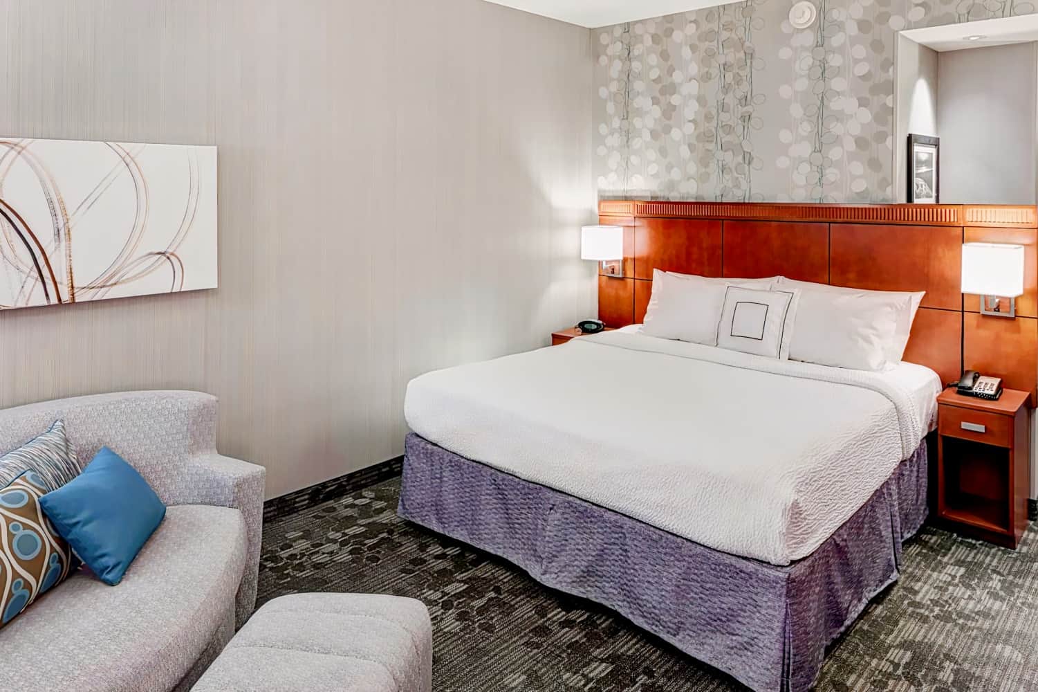 Courtyard Santa Clarita Valencia