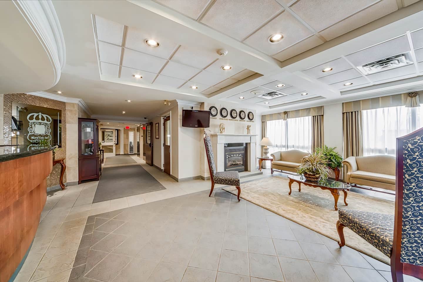 Monte Carlo Inn Oakville Suites