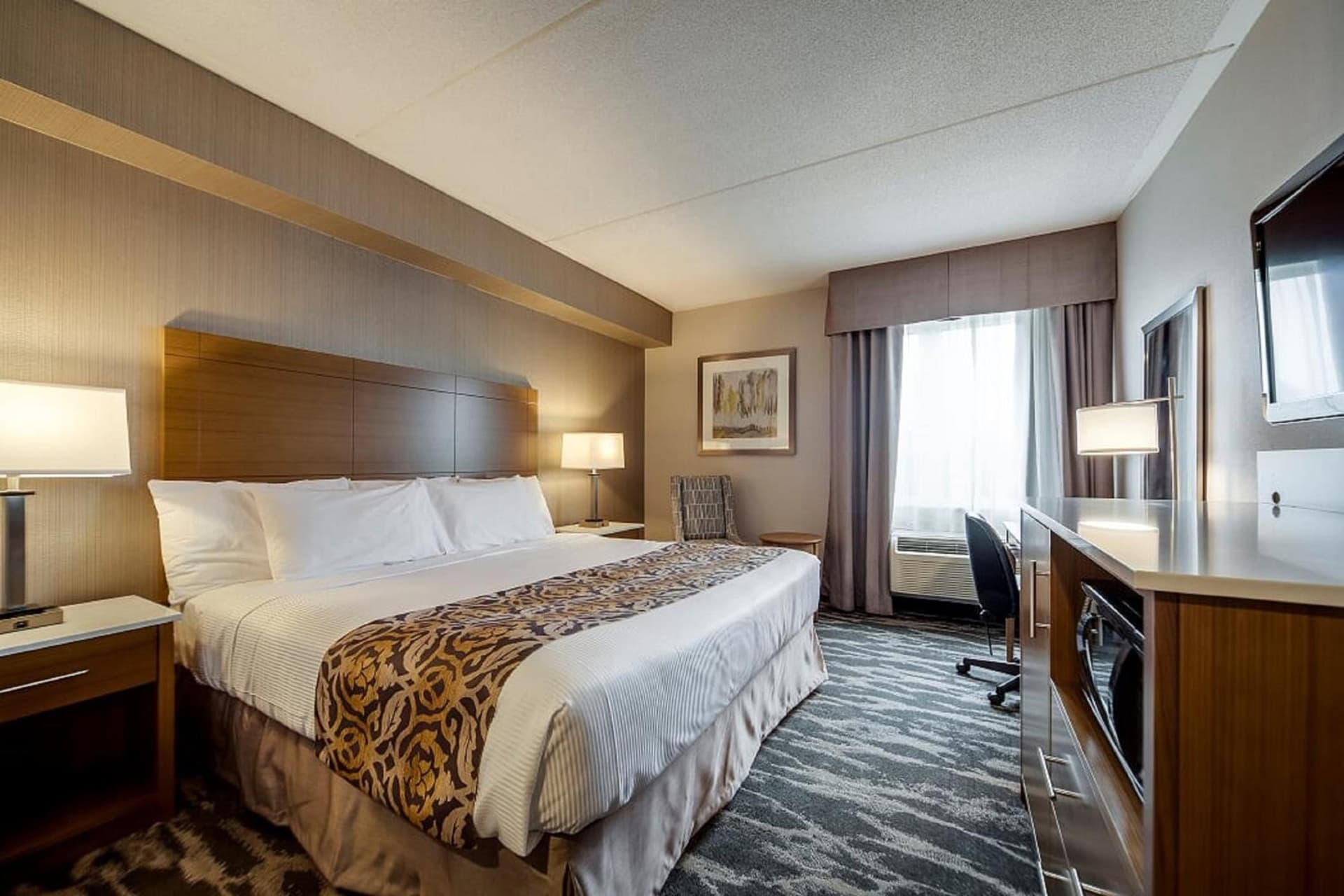 Monte Carlo Inns Brampton Suites
