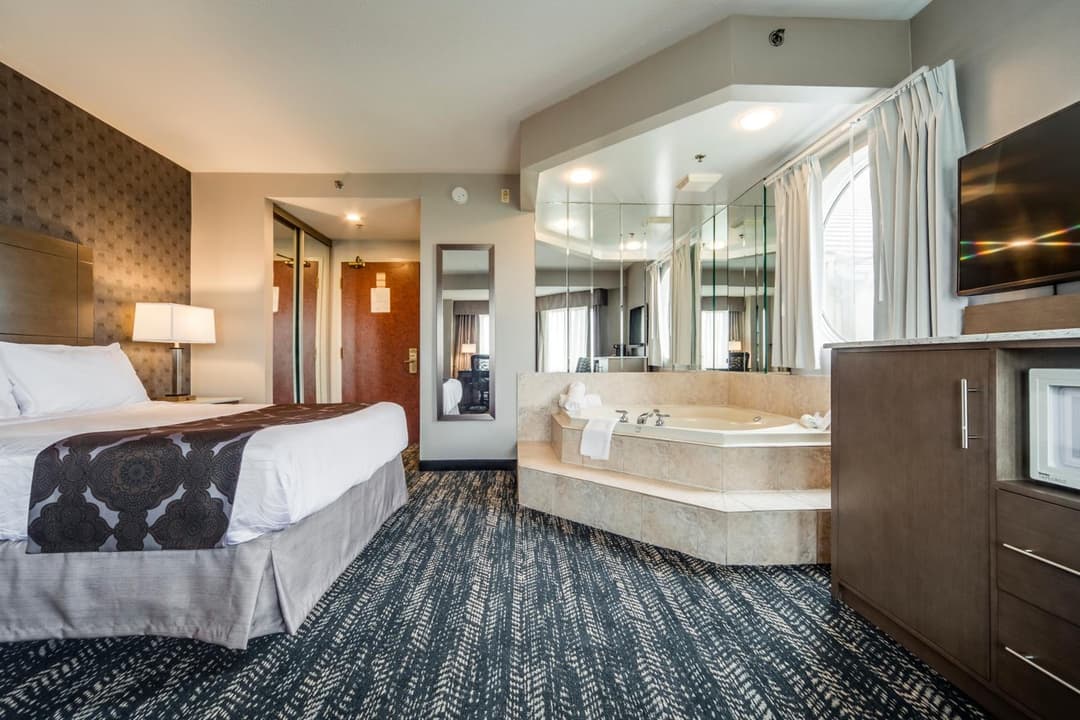 Monte Carlo Inns Brampton Suites