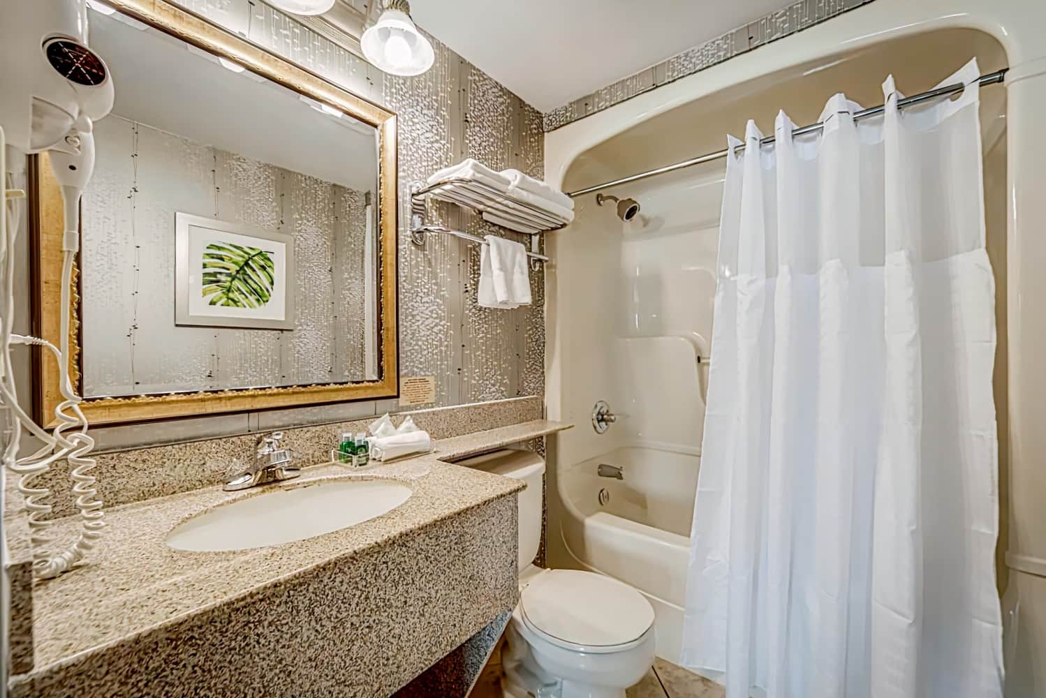 Monte Carlo Inn Vaughan Suites