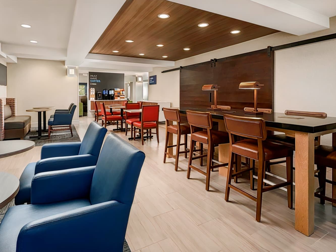 Holiday Inn Express Hotel & Suites Belmont