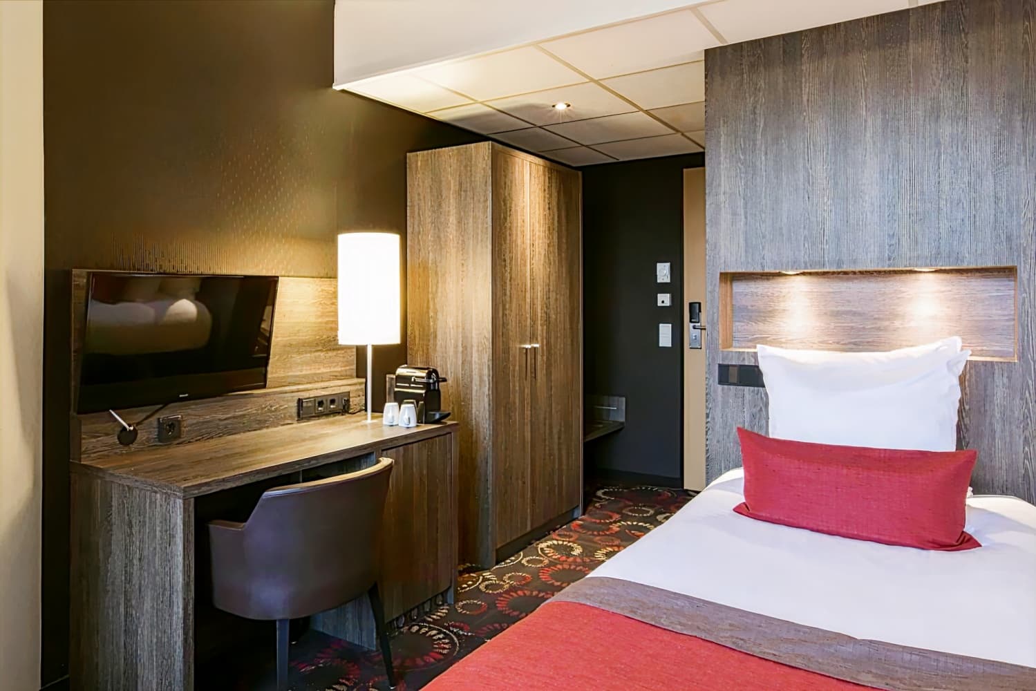 Crown Hotel Eindhoven Centre