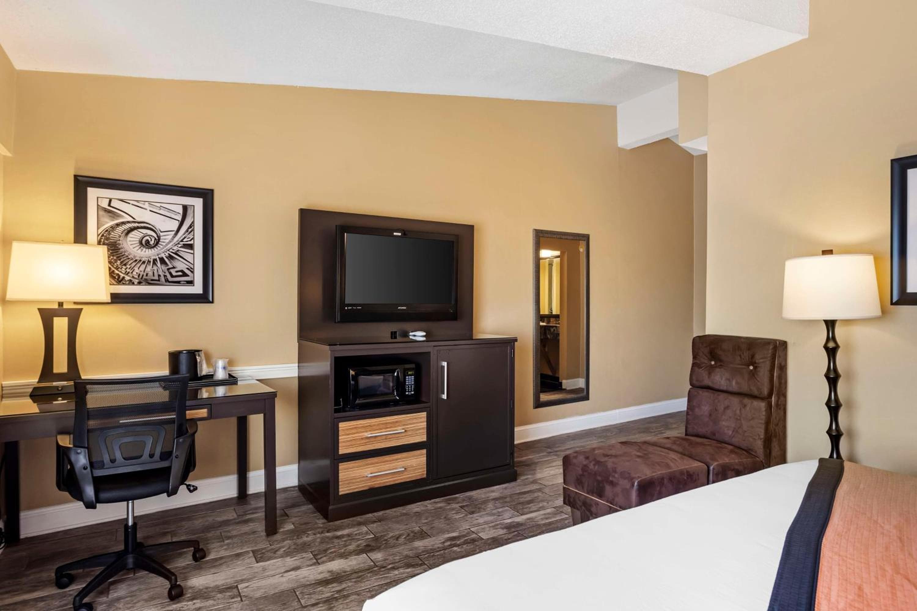 Best Western Plus Newark Airport West