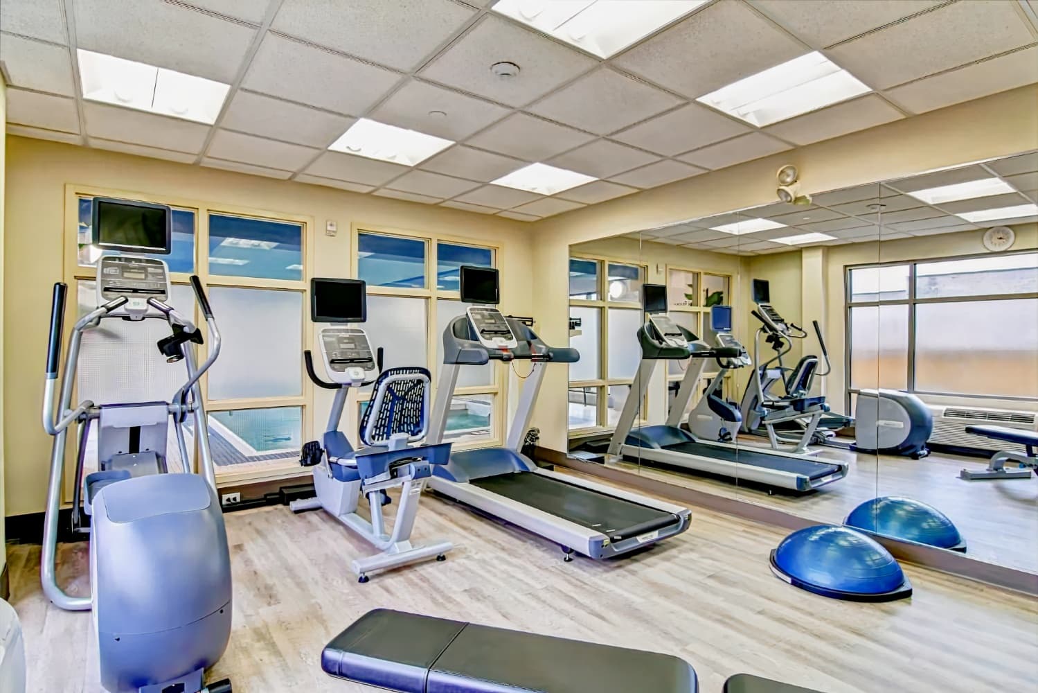 Holiday Inn Express & Suites - Guelph