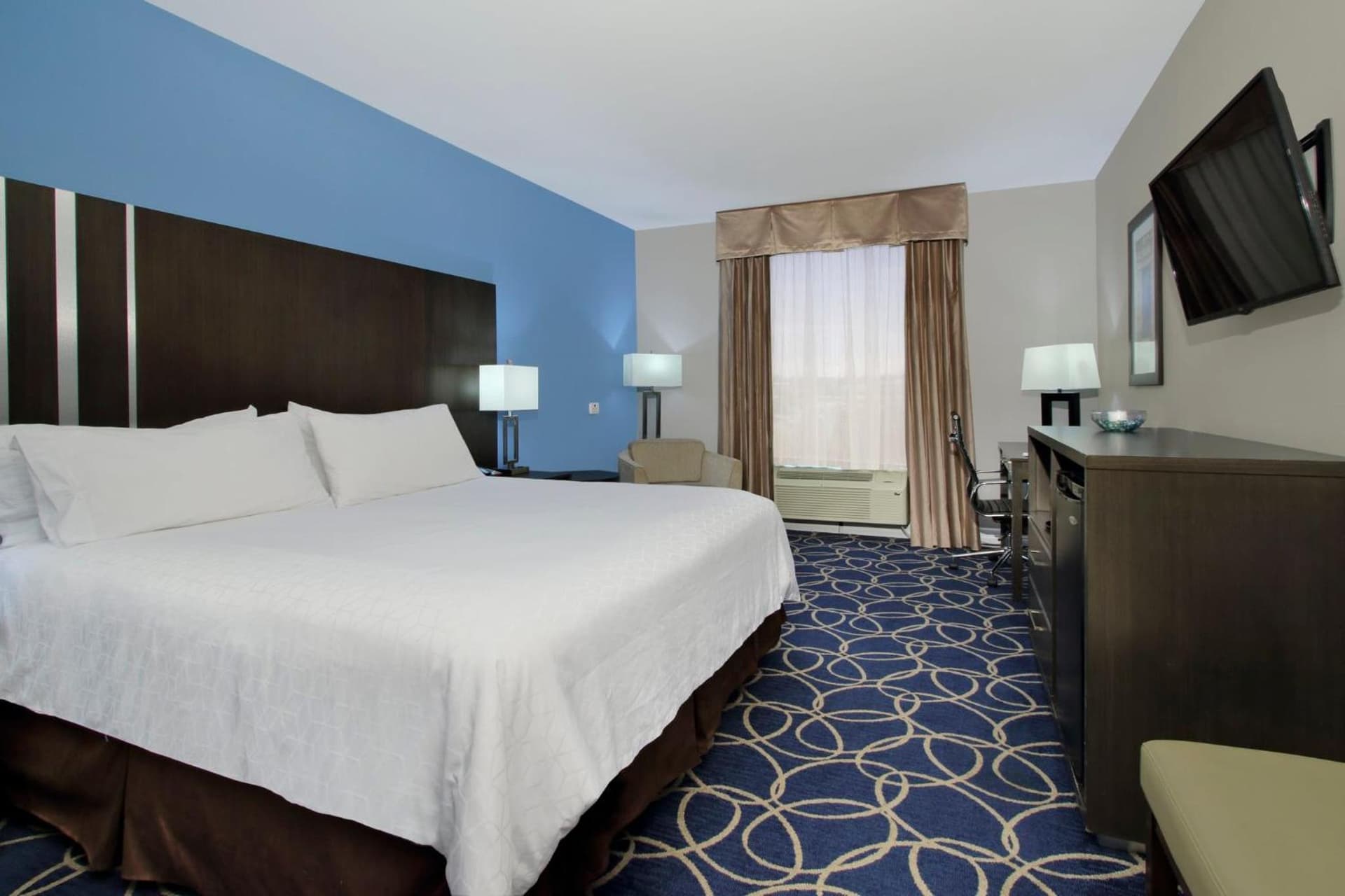 Holiday Inn Express & Suites Houston North IAH Area