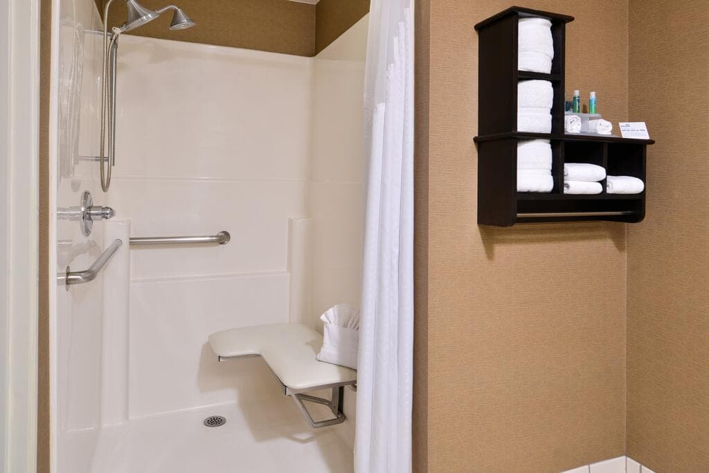 Holiday Inn Express Hotel & Suites West Chester