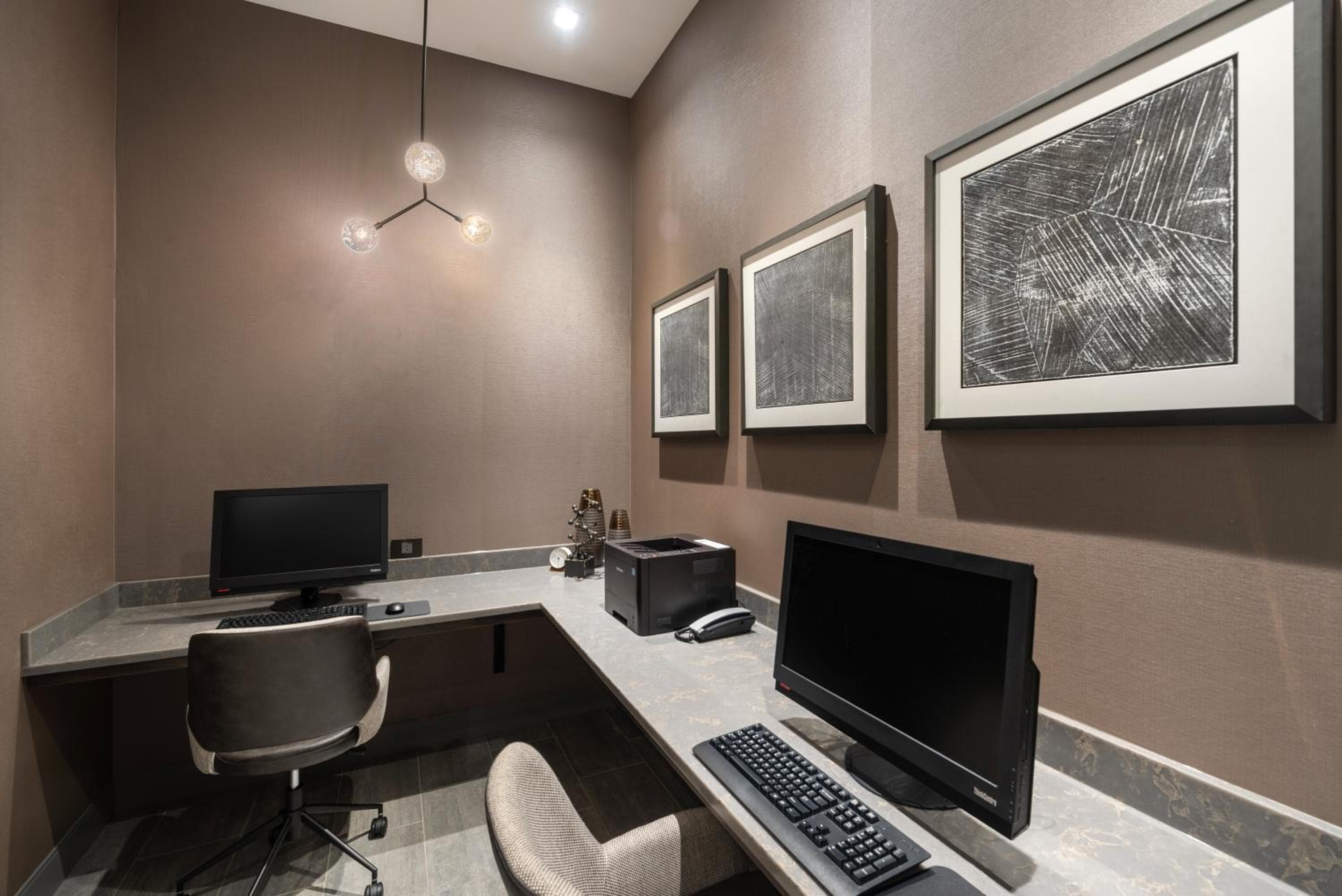 Holiday Inn Boston Logan Airport - Chelsea