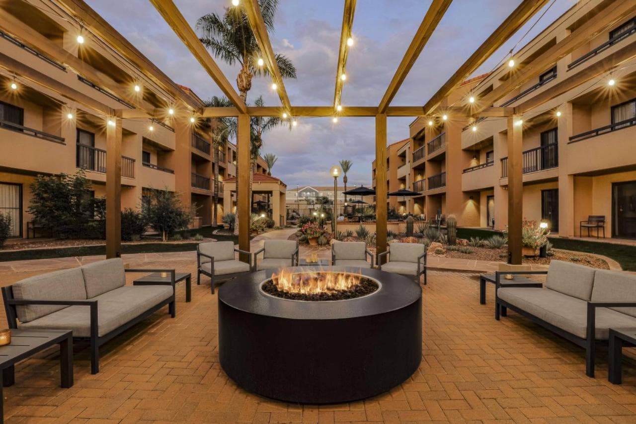 Courtyard by Marriott Tucson Airport