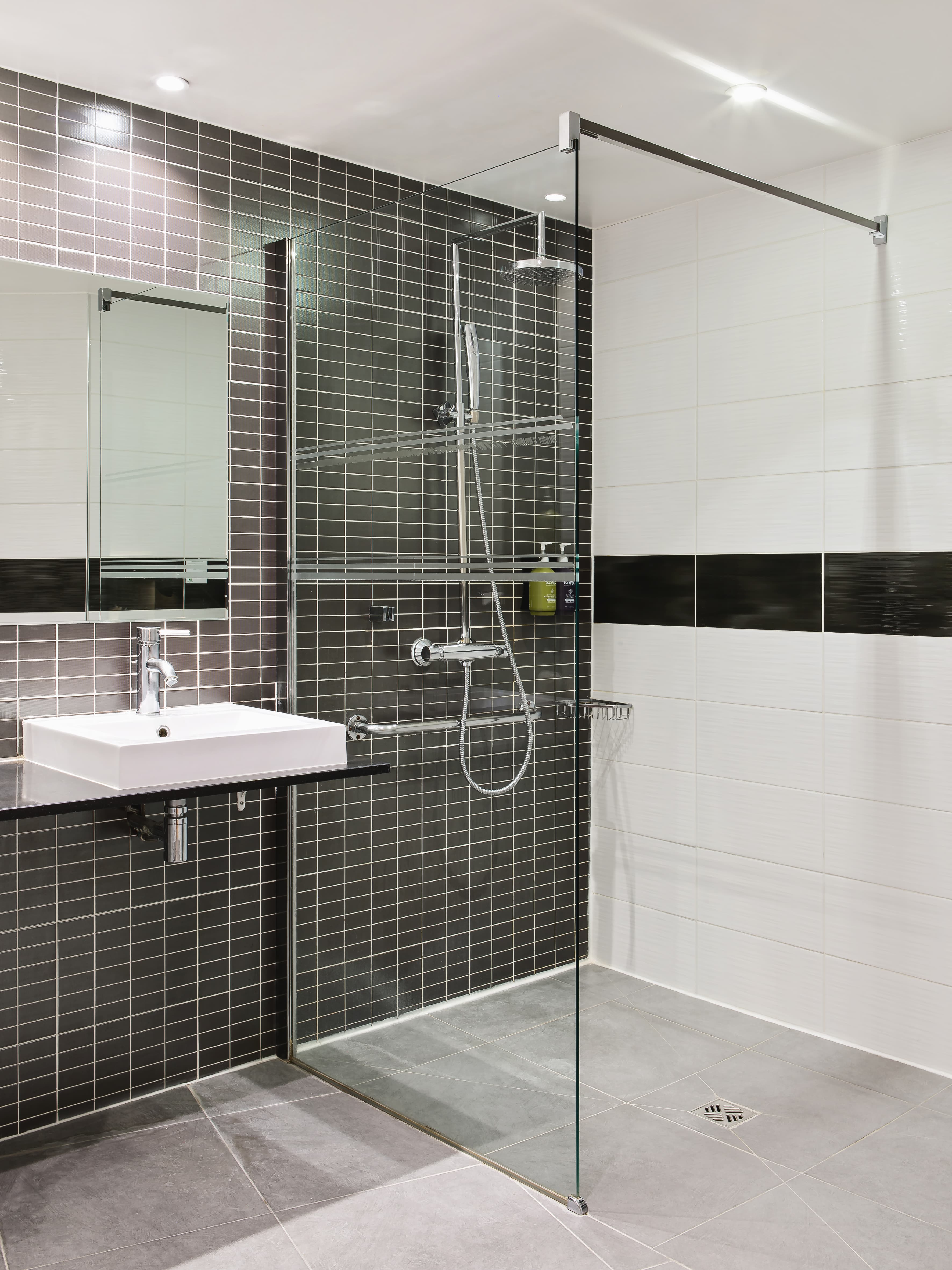 Holiday Inn Toulon City Centre, an IHG Hotel