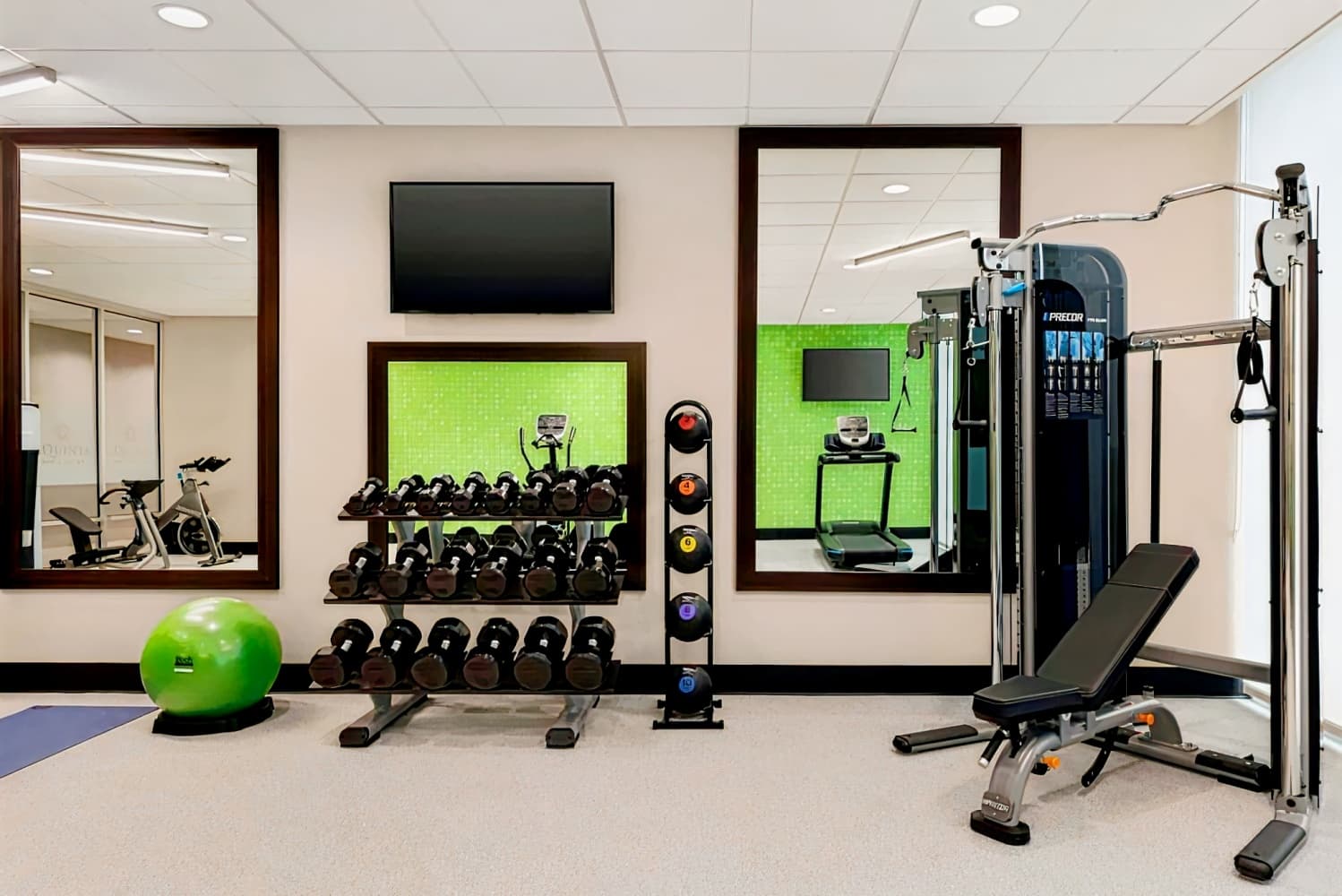 La Quinta Inn & Suites by Wyndham Burlington