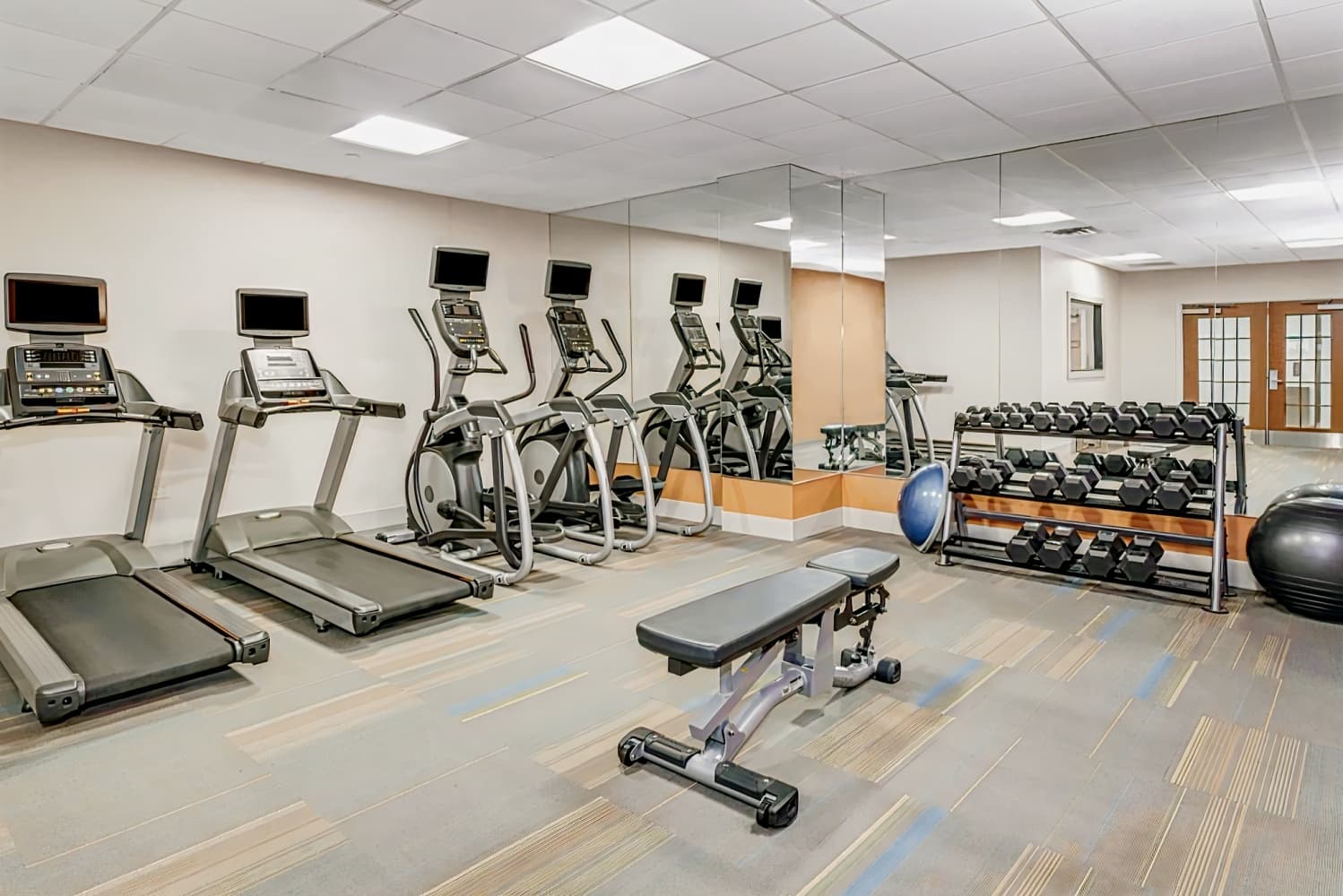 Holiday Inn Express Hotel & Suites East End