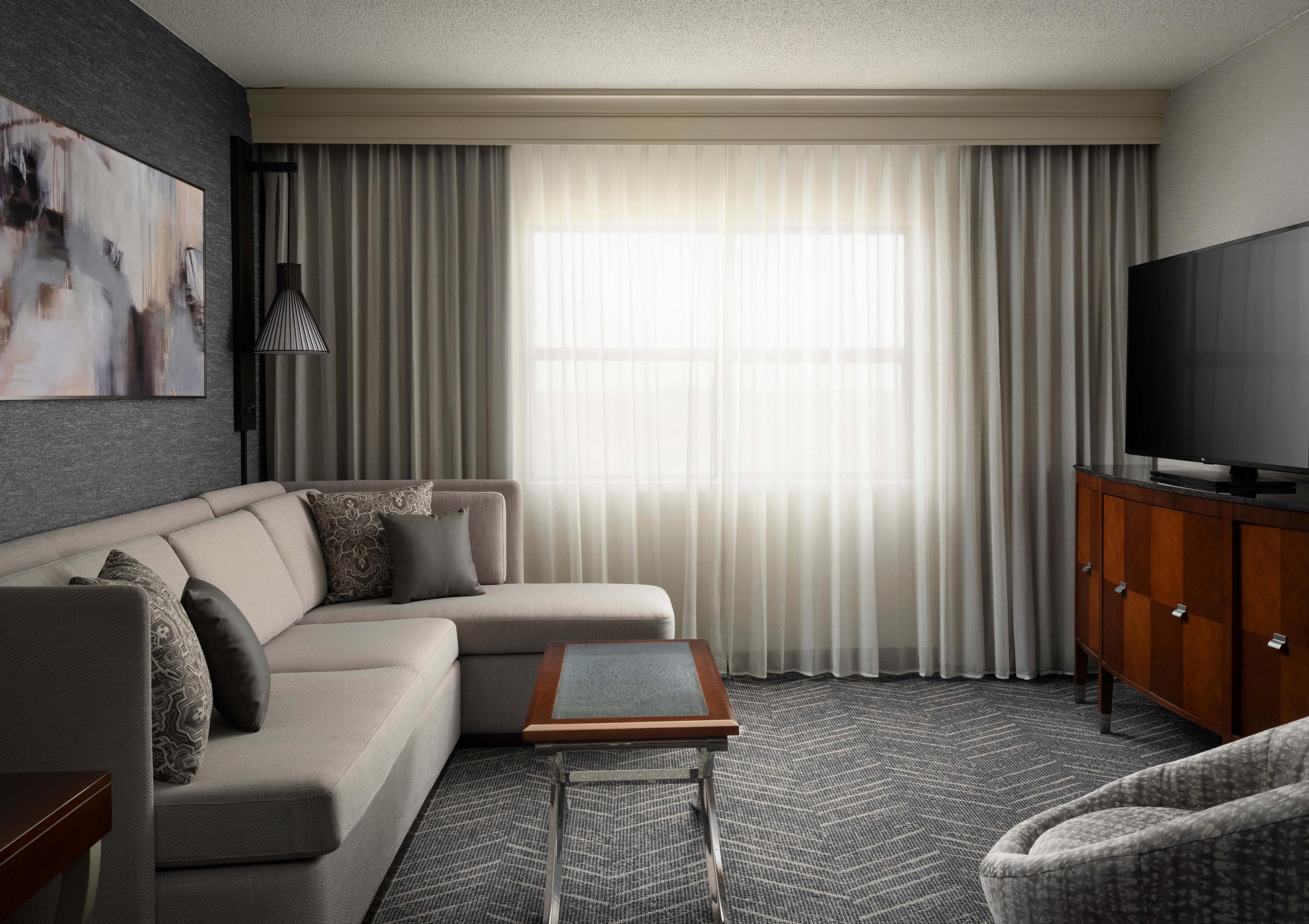 Minneapolis Marriott Northwest Hotel & Conference Center