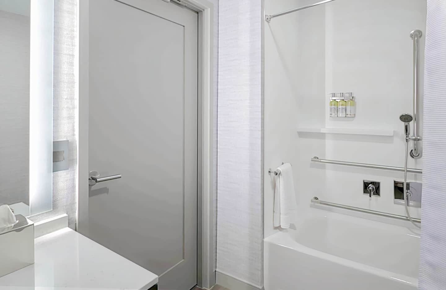 Staybridge Suites Boston Logan Airport - Revere