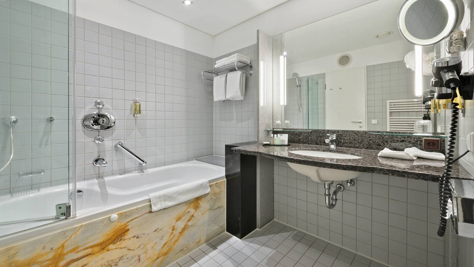 Doubletree by Hilton Hannover Schweizerhof