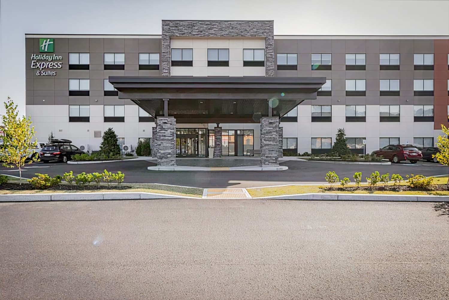 Holiday Inn Express & Suites - Boston South - Randolph