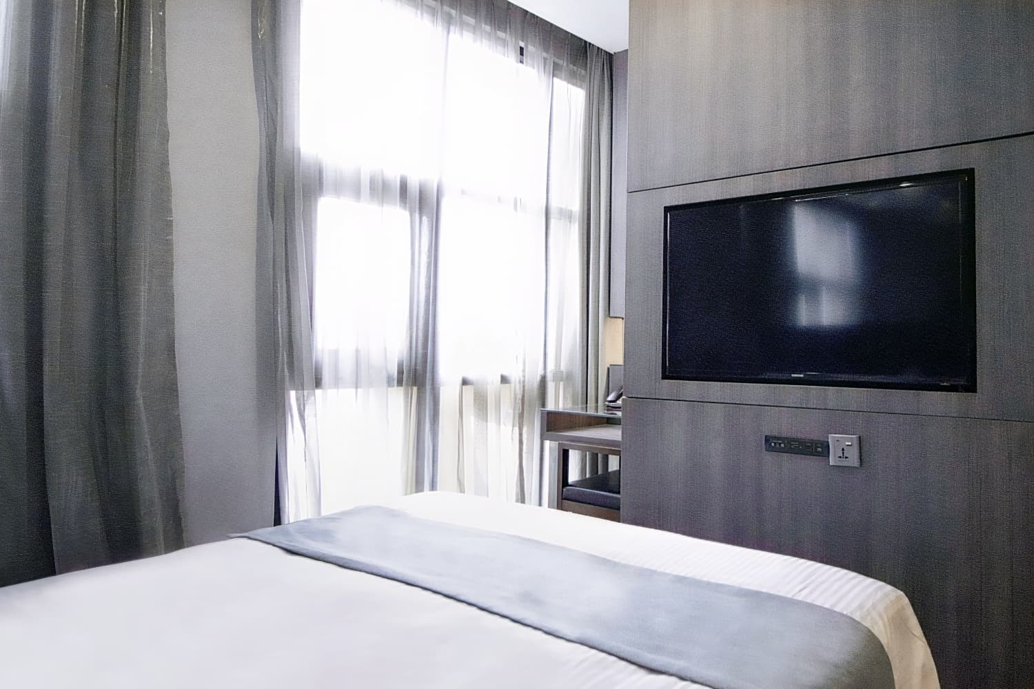 Hotel NuVe Stellar (formerly Aqueen Kitchener)