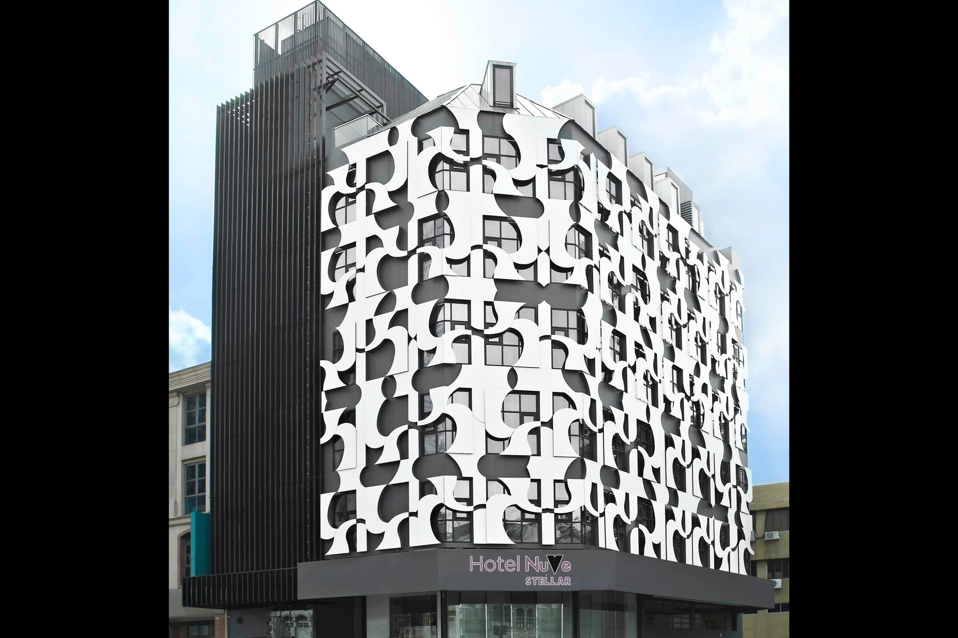 Hotel NuVe Stellar (formerly Aqueen Kitchener)